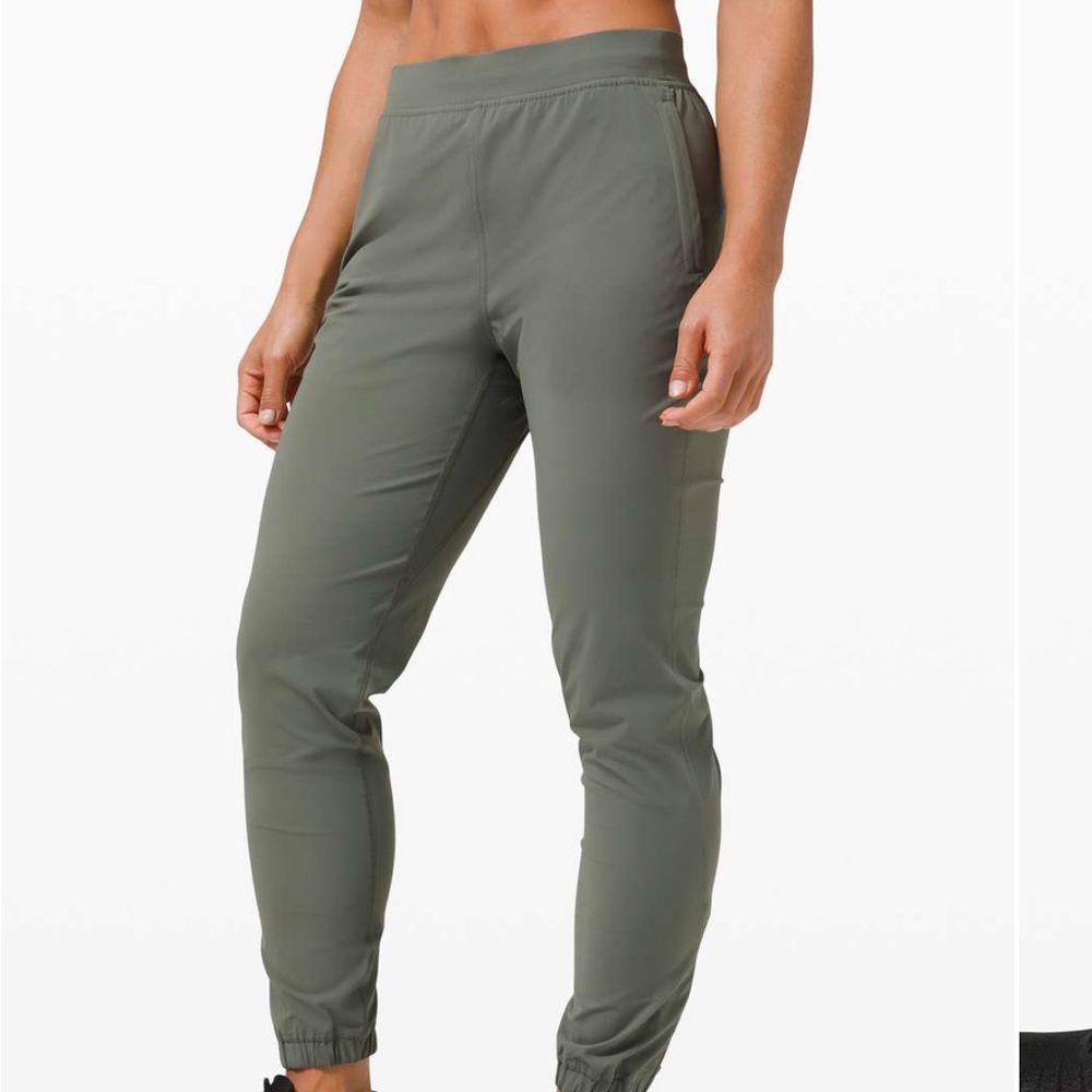 Lululemon adopted state jogger